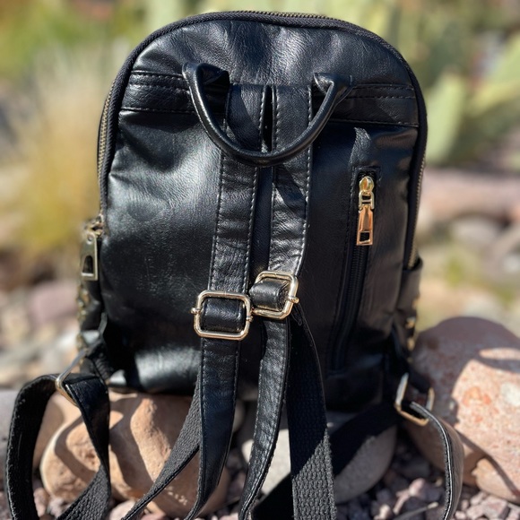 NWOT Leather backpack - Picture 5 of 8